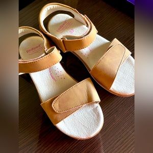Pediped girl’s open-toe sandals with Velcro closure size EU 32 - US 1